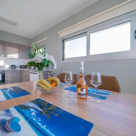 Majestic Sunset Salt Views 300m From * 拉纳卡