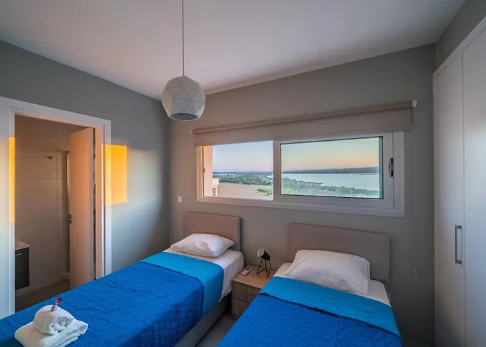 Majestic Sunset Salt Views 300m From Apartment *