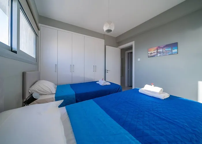 Majestic Sunset Salt Views 300m From Larnaca