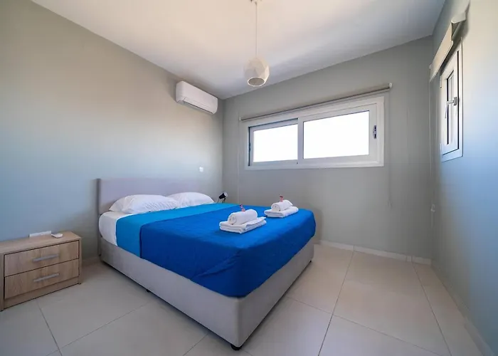 Majestic Sunset Salt Views 300m From Apartment *