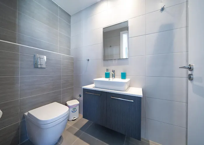 Majestic Sunset Salt Views 300m From Apartment *