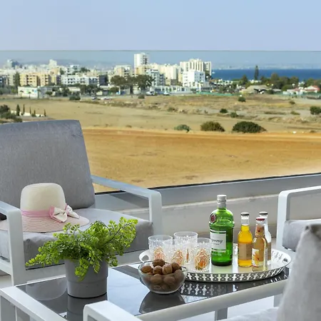 Majestic Sunset Salt Views 300m From * Larnaca