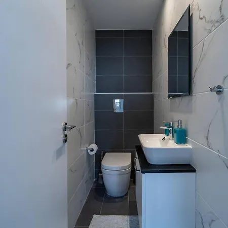 דירה Majestic Sunset Salt Views 300m From לרנקה