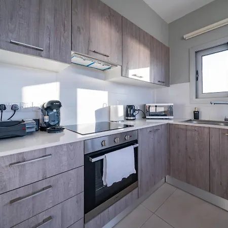 Majestic Sunset Salt Views 300m From Апартаменты