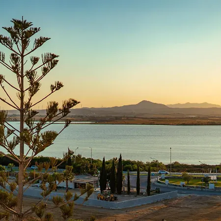 Majestic Sunset Salt Views 300m From Апартаменты