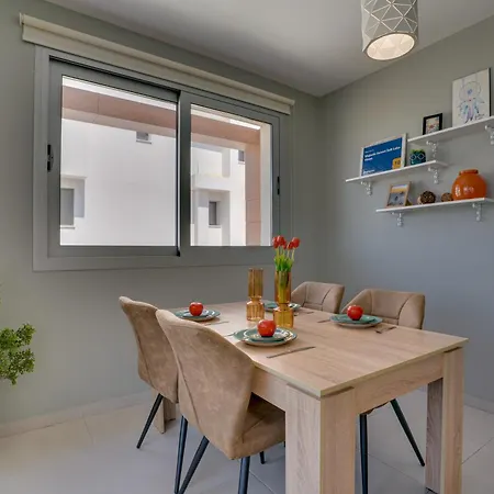 Majestic Sunset Salt Views 300m From Апартаменты