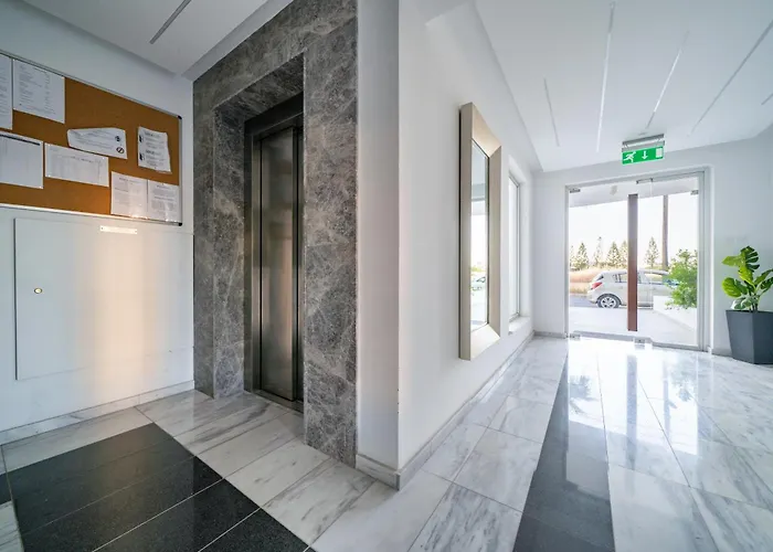 Majestic Sunset Salt Views 300m From Апартаменти