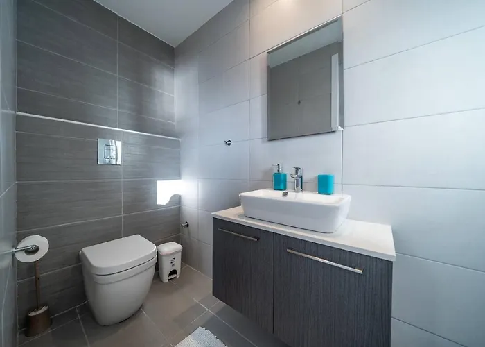 Majestic Sunset Salt Views 300m From Апартаменти