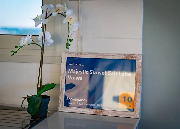 Majestic Sunset Salt Views 300m From Апартаменти Ларнака