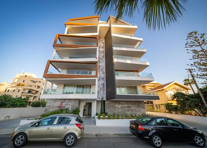 Majestic Sunset Salt Views 300m From Апартаменти Ларнака