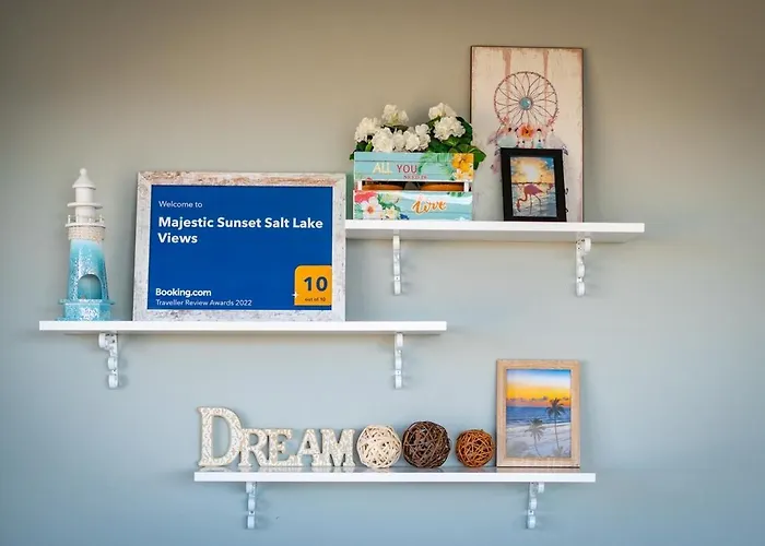 Majestic Sunset Salt Views 300m From * Ларнака