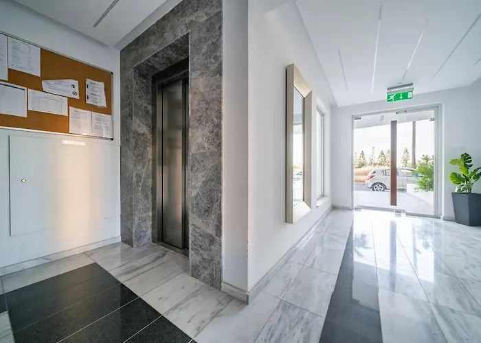 Majestic Sunset Salt Views 300m From Апартаменти